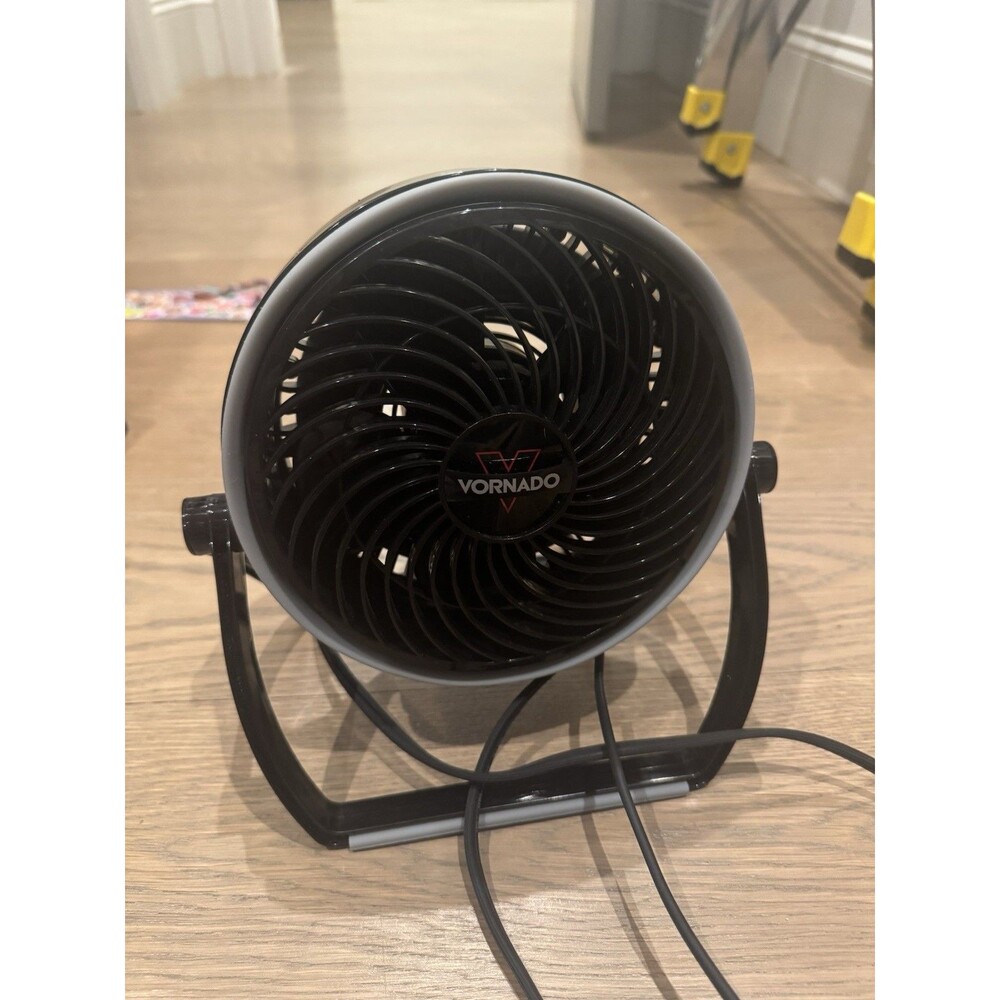 Vornado EXPAND4 6.2" Compact Travel Air Circulator Quick Collapse, 2-Speed